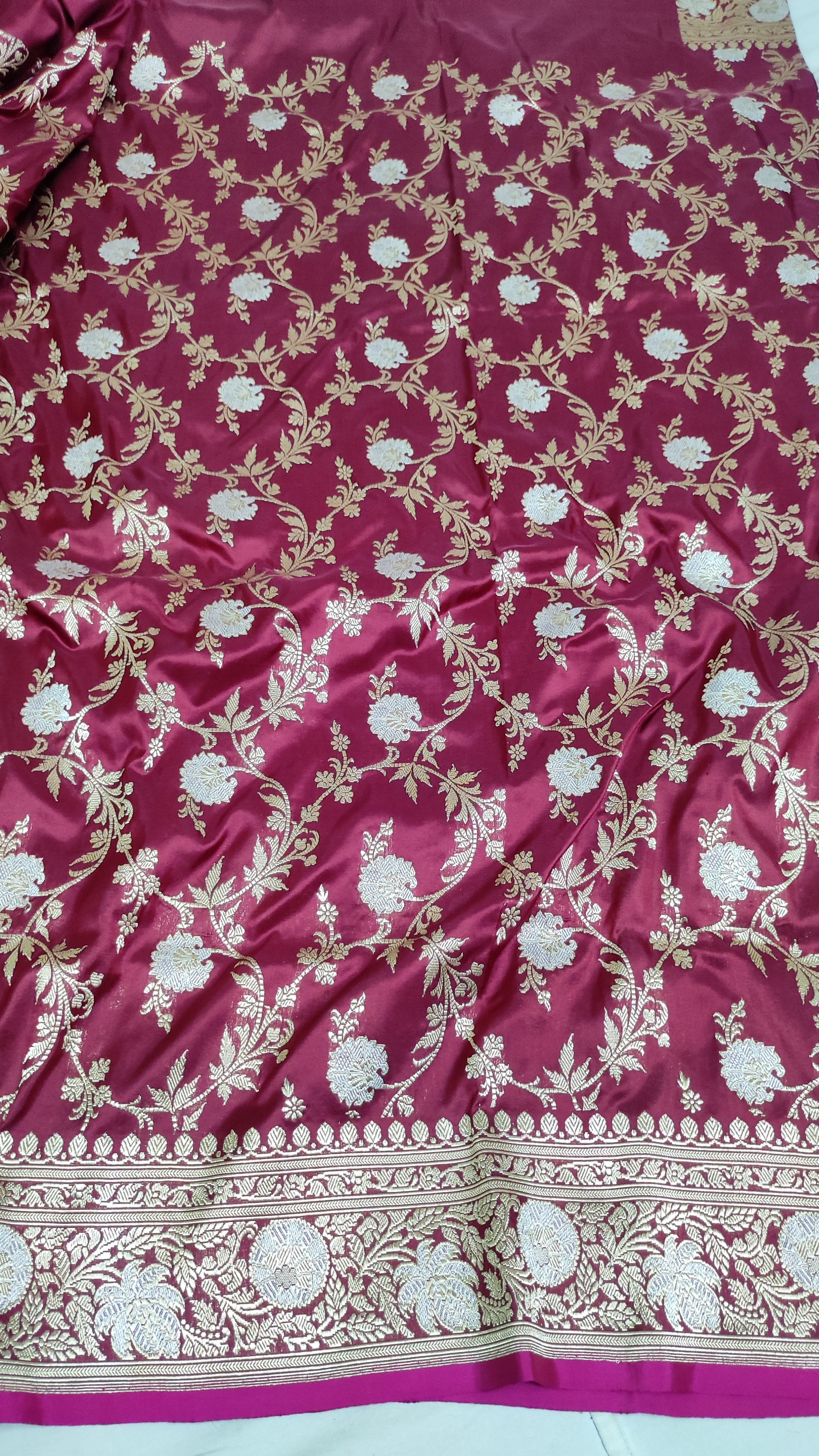 Pure Katan Silk Handloom Banarasi Saree Kadhua Jangla With Kadhiyal Meenakari Work - THE WEAVER