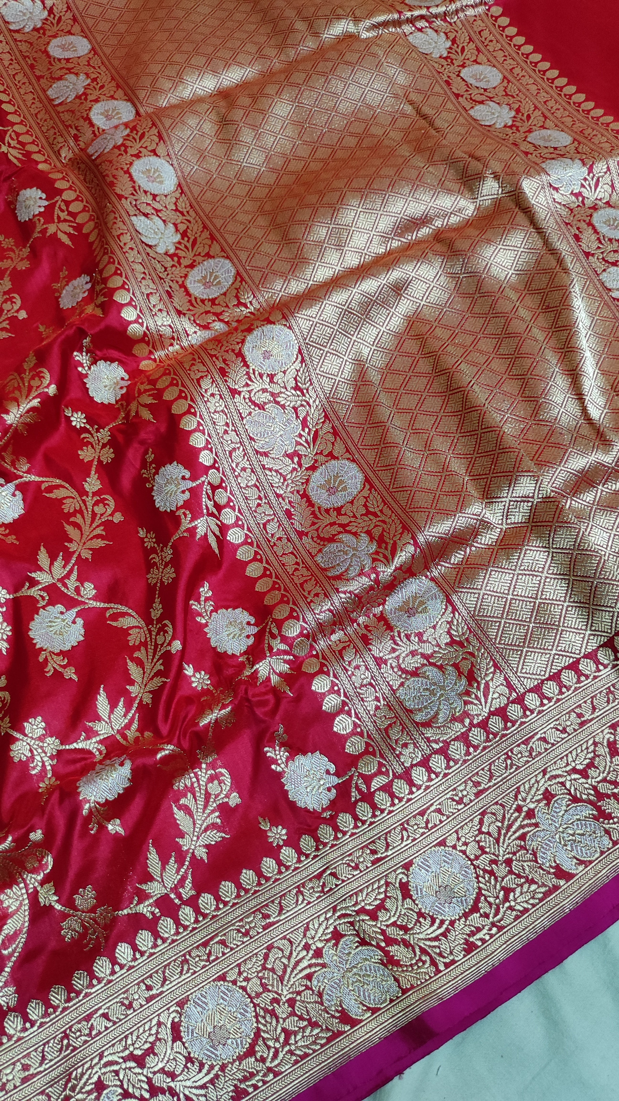 Pure Katan Silk Handloom Banarasi Saree Kadhua Jangla With Kadhiyal Meenakari Work - THE WEAVER