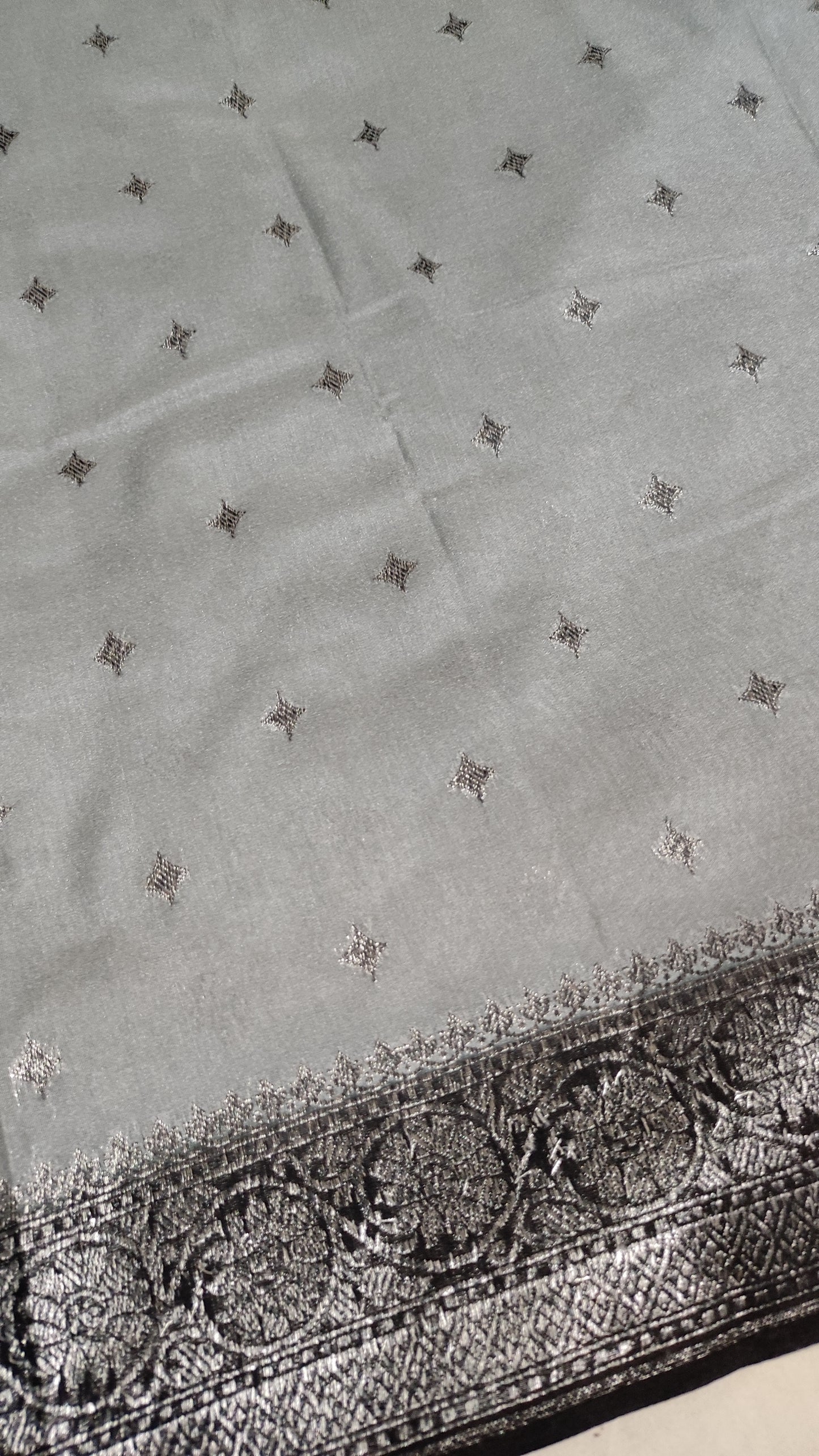 Katan Silk Handloom Banarasi Saree - THE WEAVER