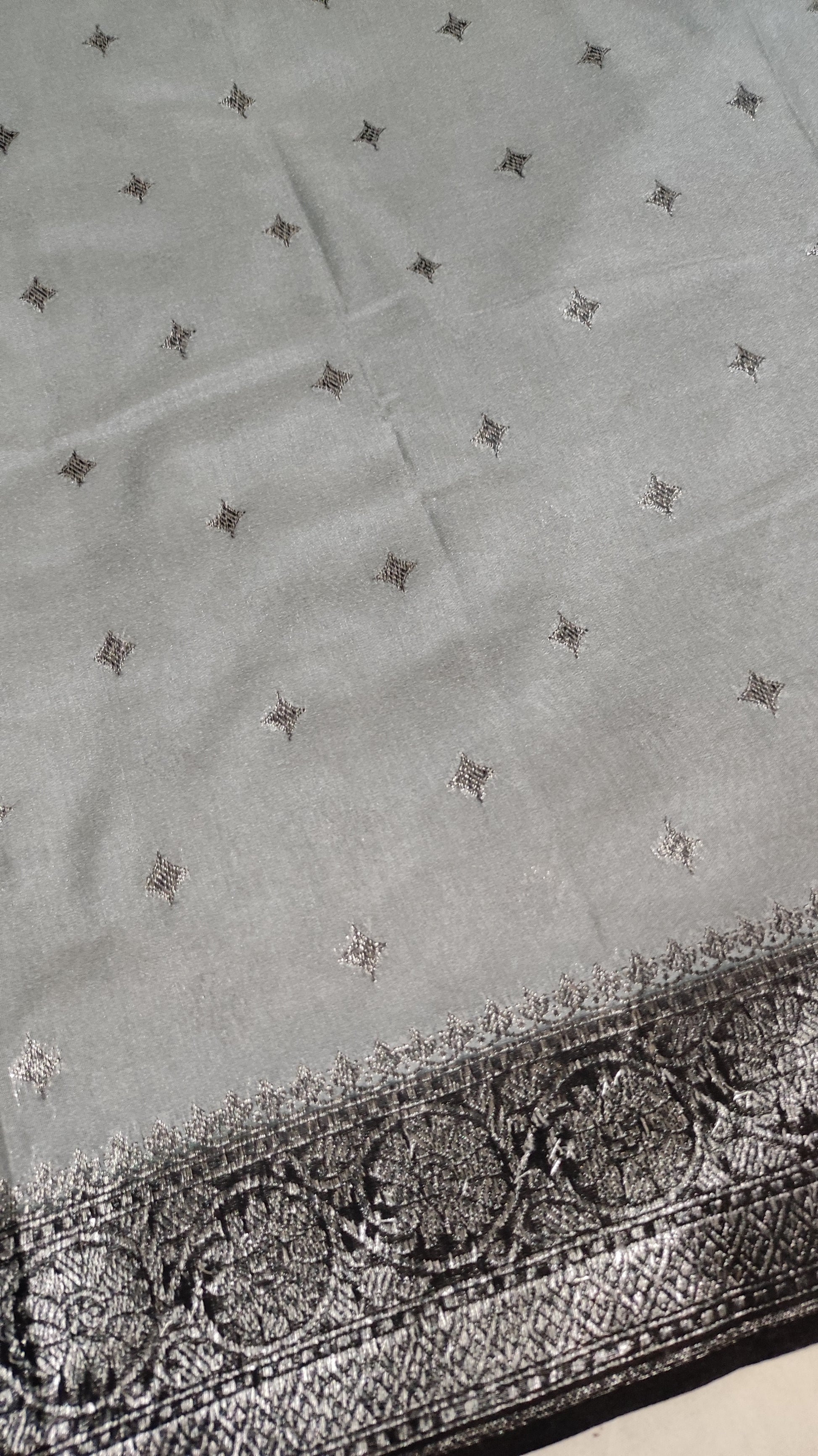 Katan Silk Handloom Banarasi Saree - THE WEAVER