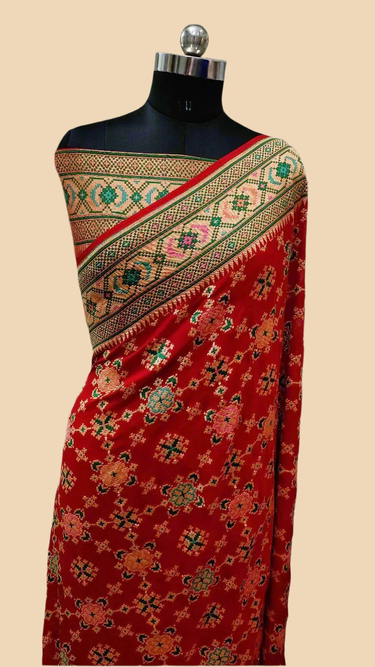 Pure Tilfi Georgette Banarasi Handloom Saree-Bhandhani Style - The Weaver Banaras