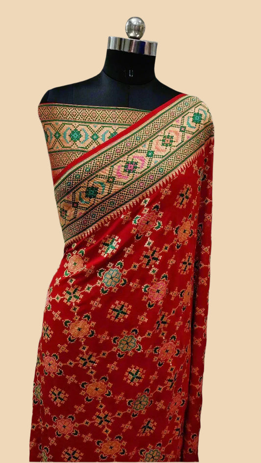 Pure Tilfi Georgette Banarasi Handloom Saree-Bhandhani Style - The Weaver Banaras