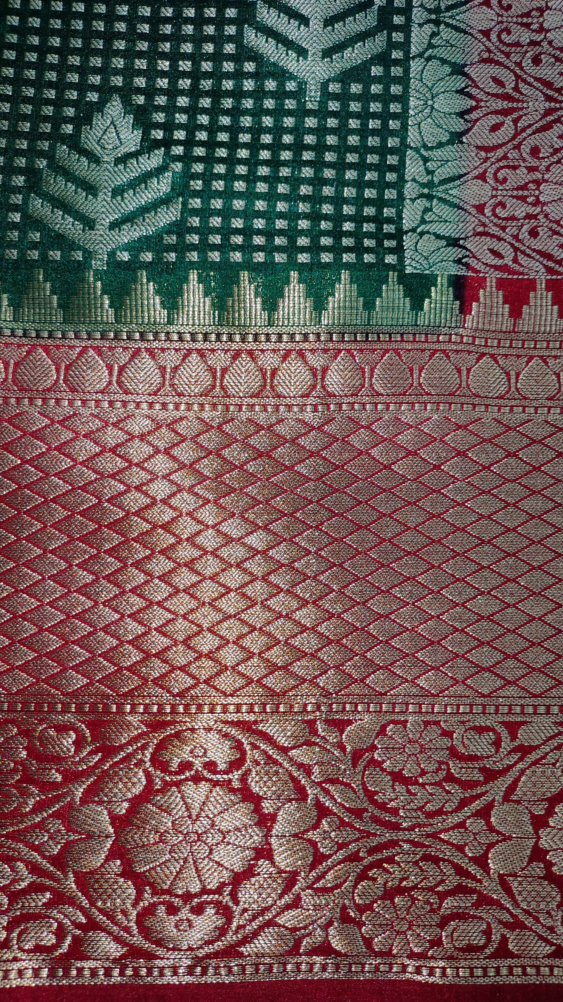 Tanchoi Banarasi Dupion Silk Saree with Contemporary Buta