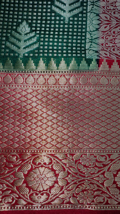 Tanchoi Banarasi Dupion Silk Saree with Contemporary Buta