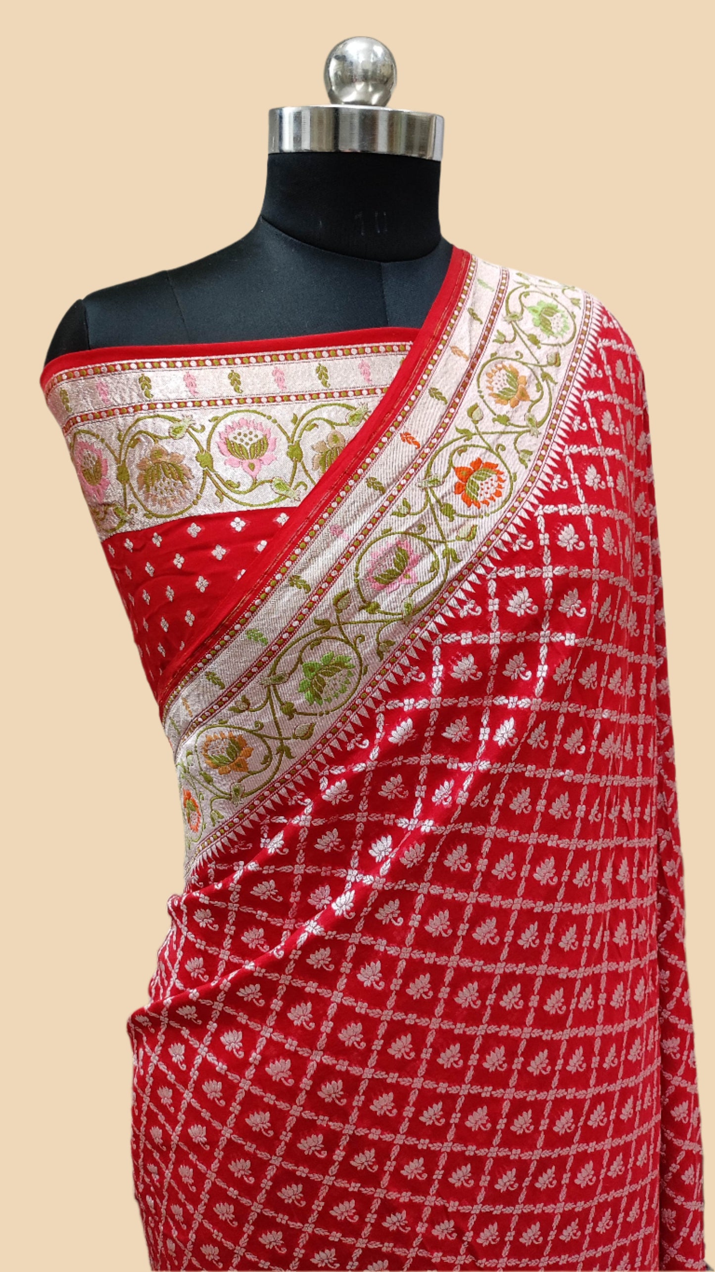 Pure Georgette Handloom Banarasi Saree - Gold zari