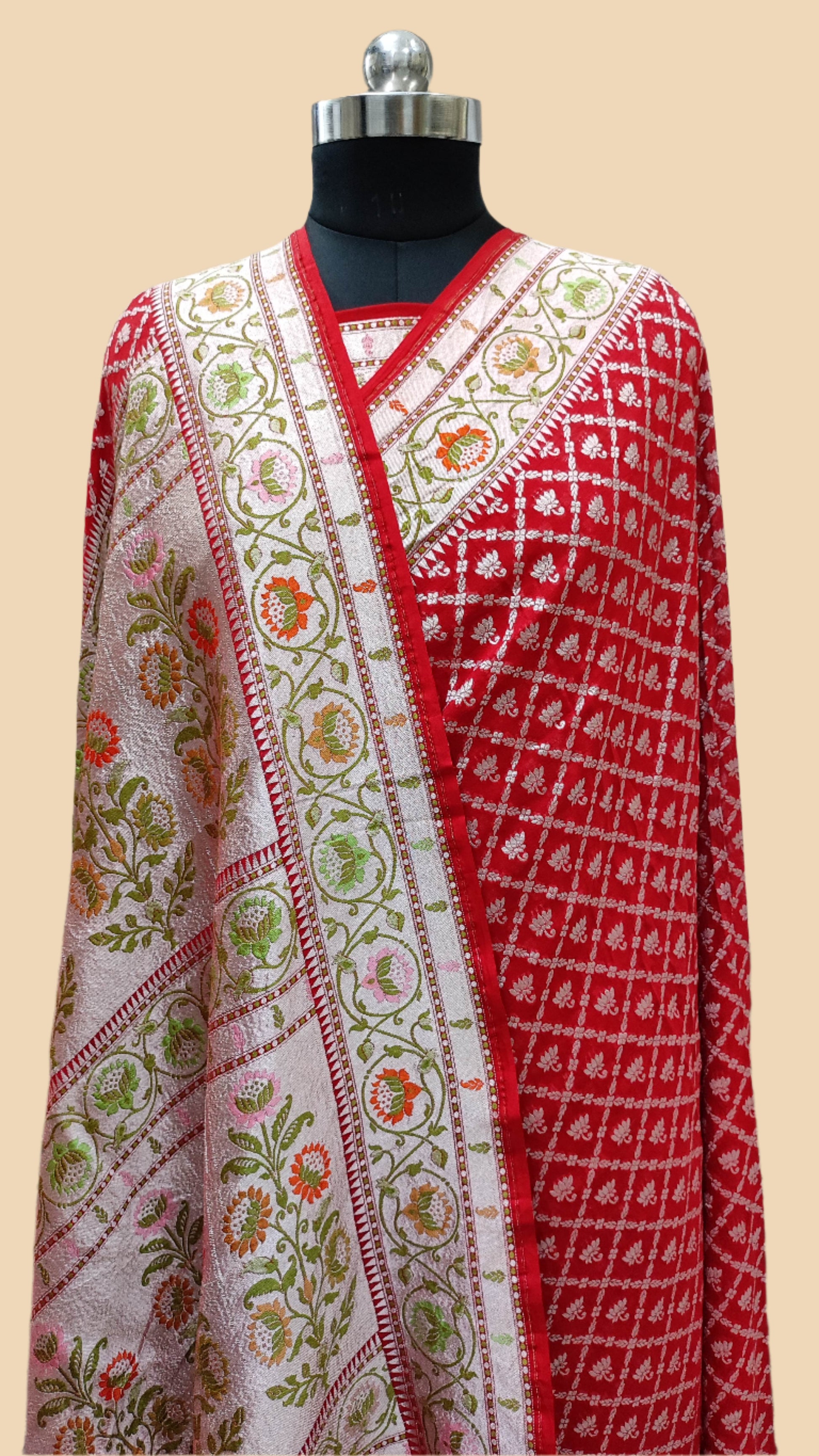Pure Georgette Handloom Banarasi Saree - Gold zari
