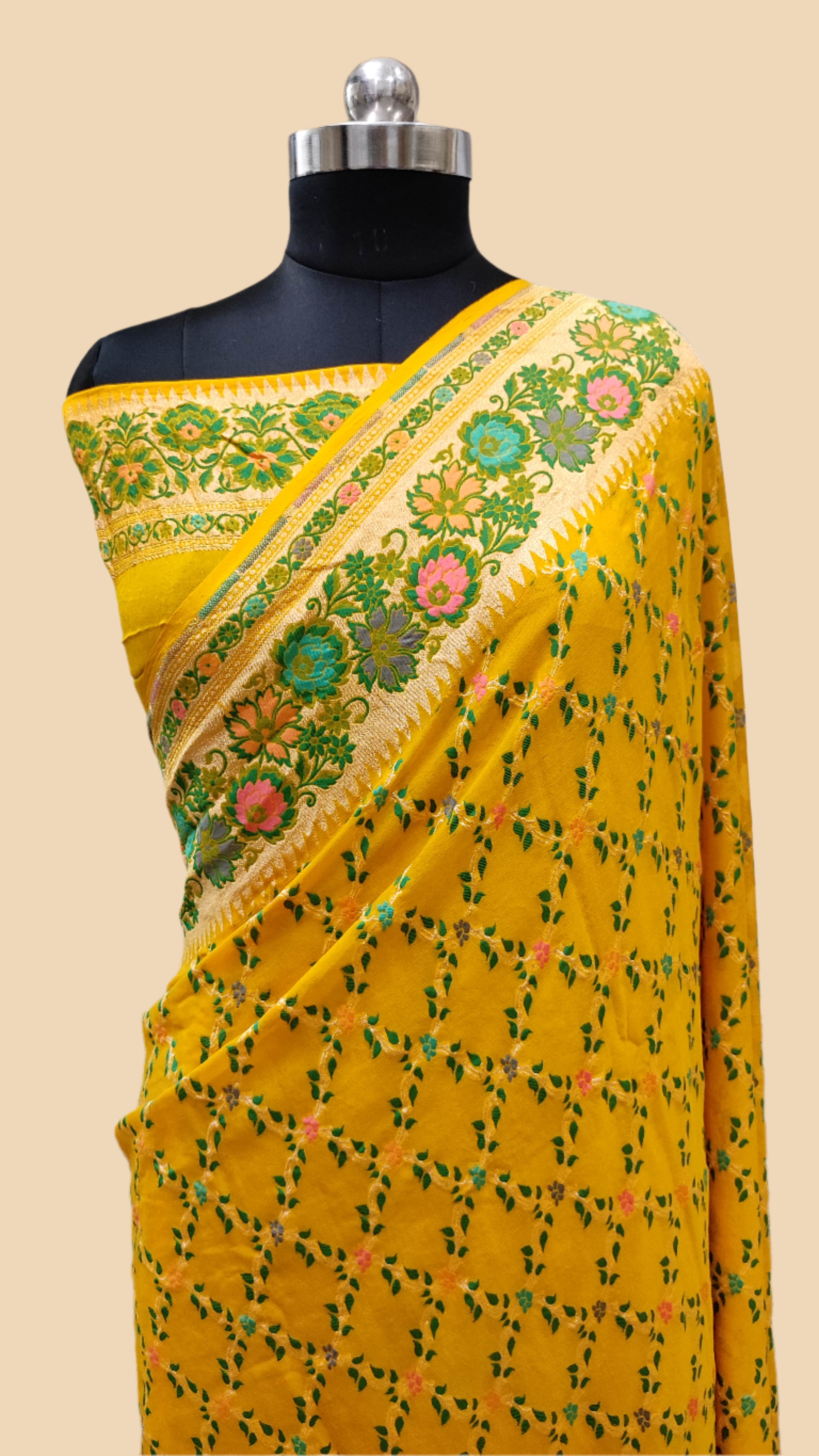 Pure Georgette Handloom Banarasi Saree - Gold zari with meenakari