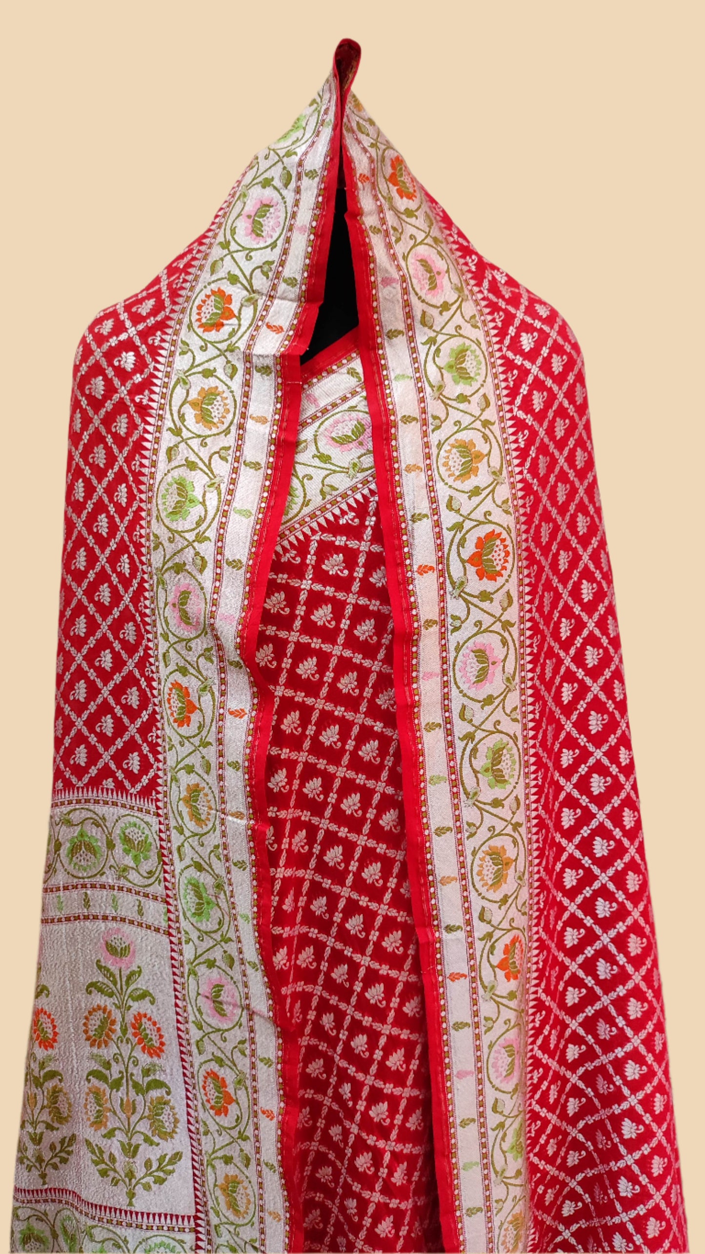 Pure Georgette Handloom Banarasi Saree - Gold zari