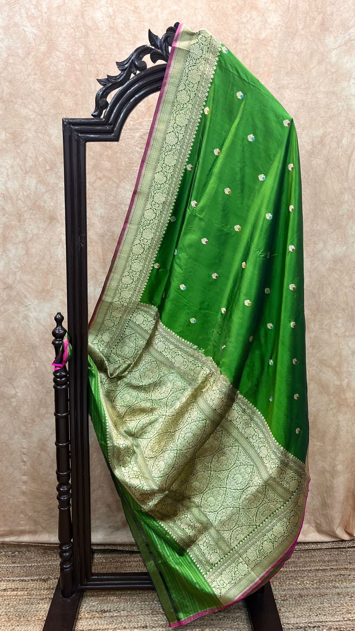 Pure Katan silk Handloom Banarasi Saree-Green - THE WEAVER