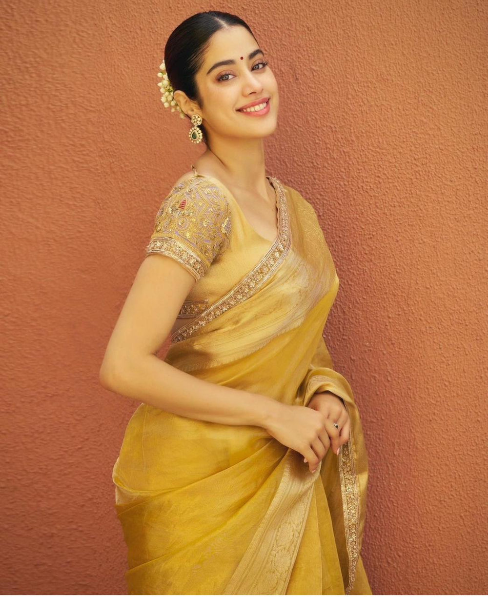 Janhvi Kapoor Inspired Organza Tissue Saree With Lace - The Weaver Banaras
