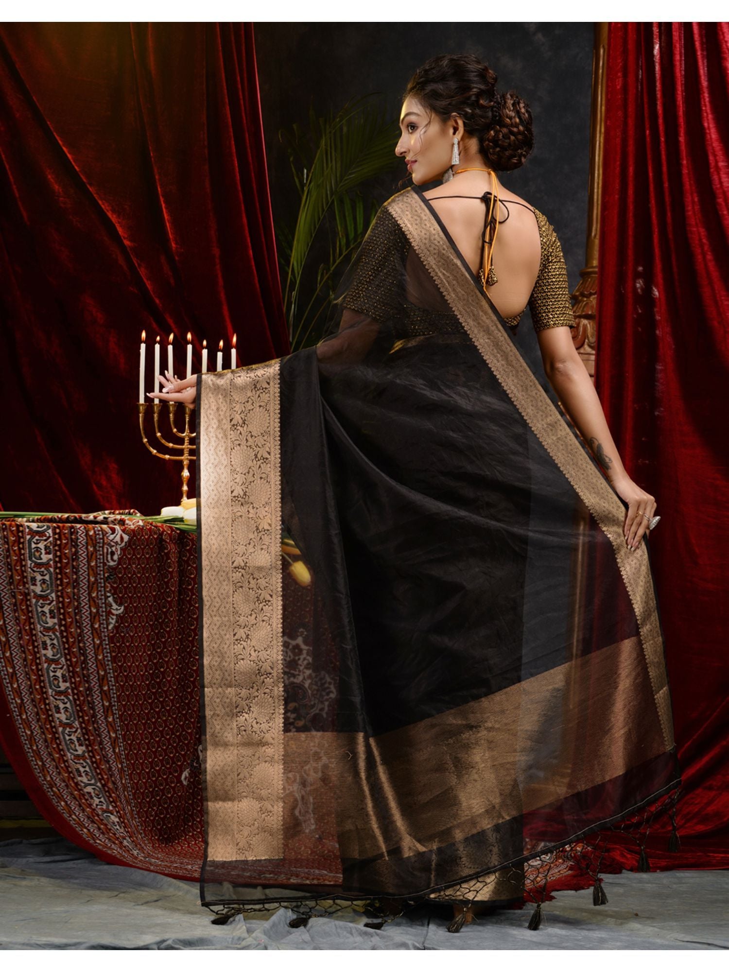 The Weaver's organza banarasi saree-black - THE WEAVER