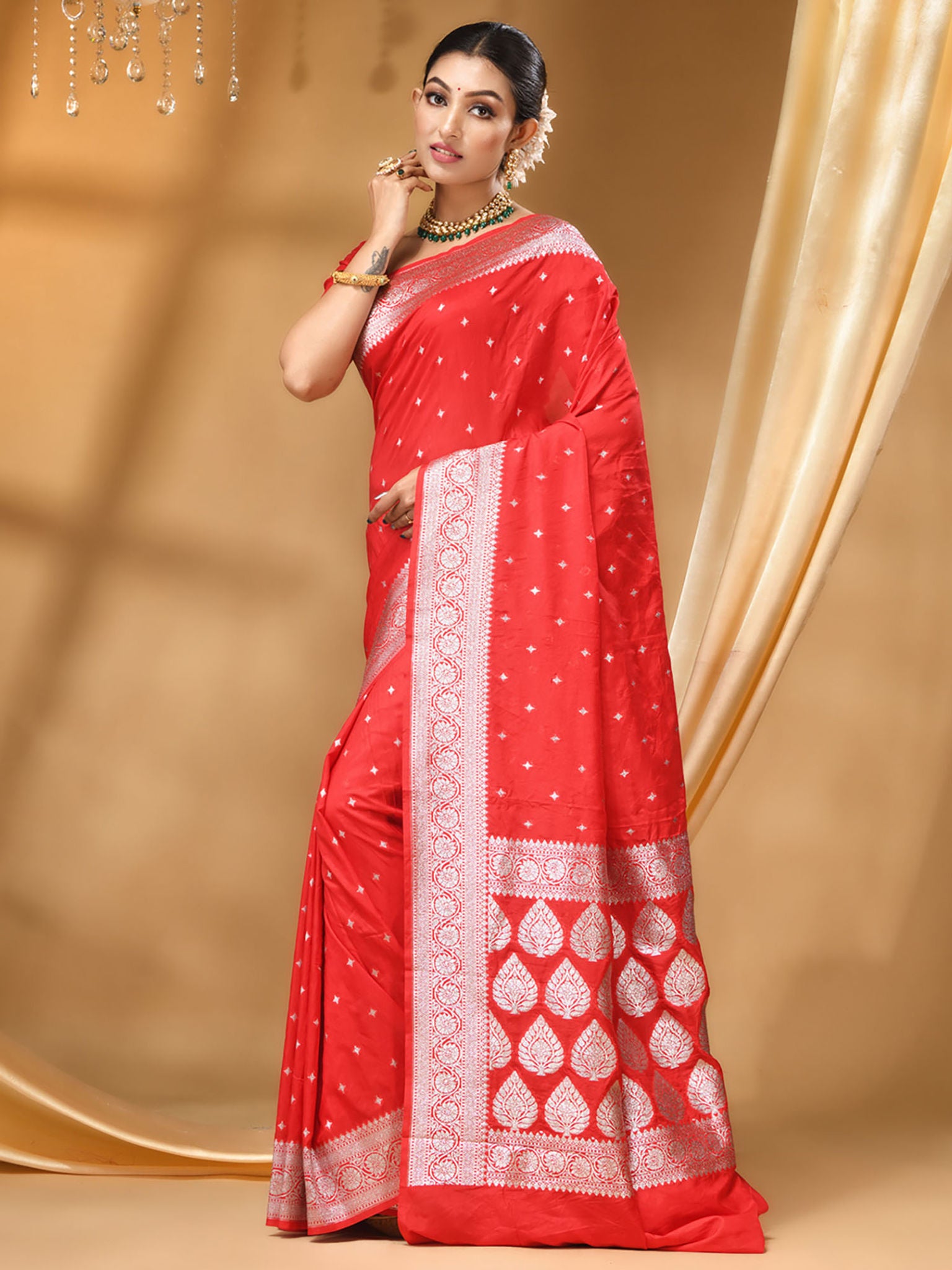 Katan Silk Handloom Banarasi Saree Red - THE WEAVER