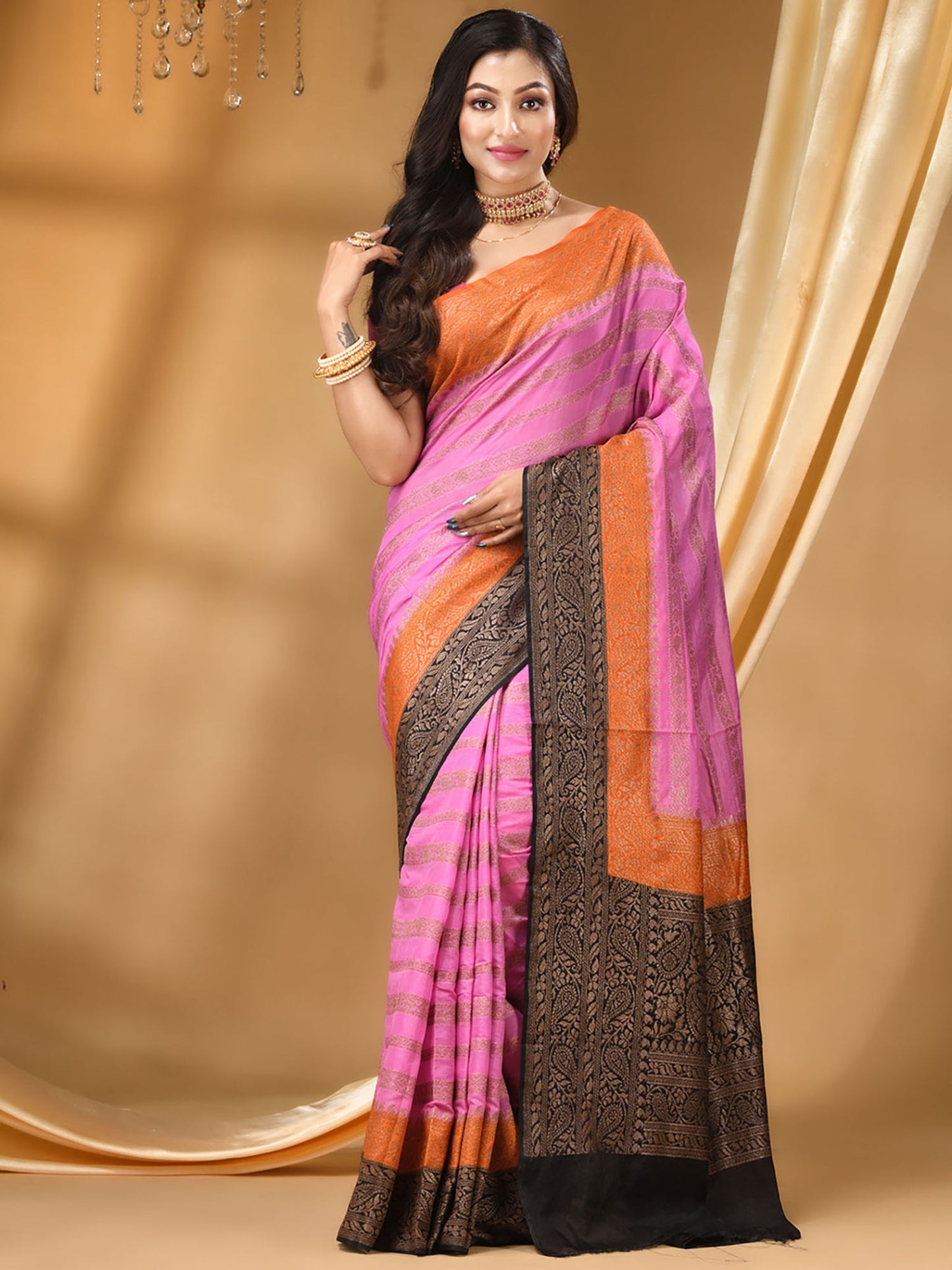 Soft Silk Saree Featuring Antique Zari Weave - The Weaver Banaras
