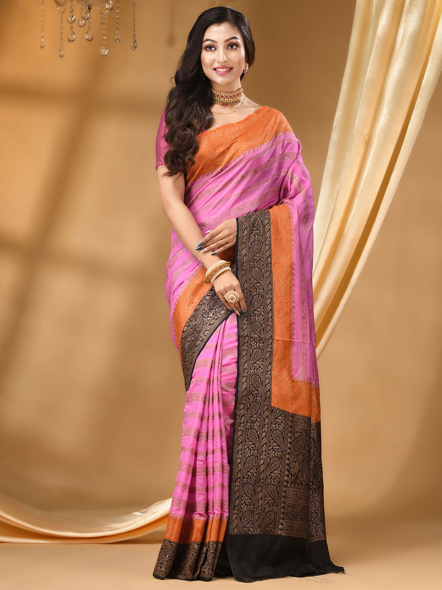 Soft Silk Saree Featuring Antique Zari Weave - The Weaver Banaras