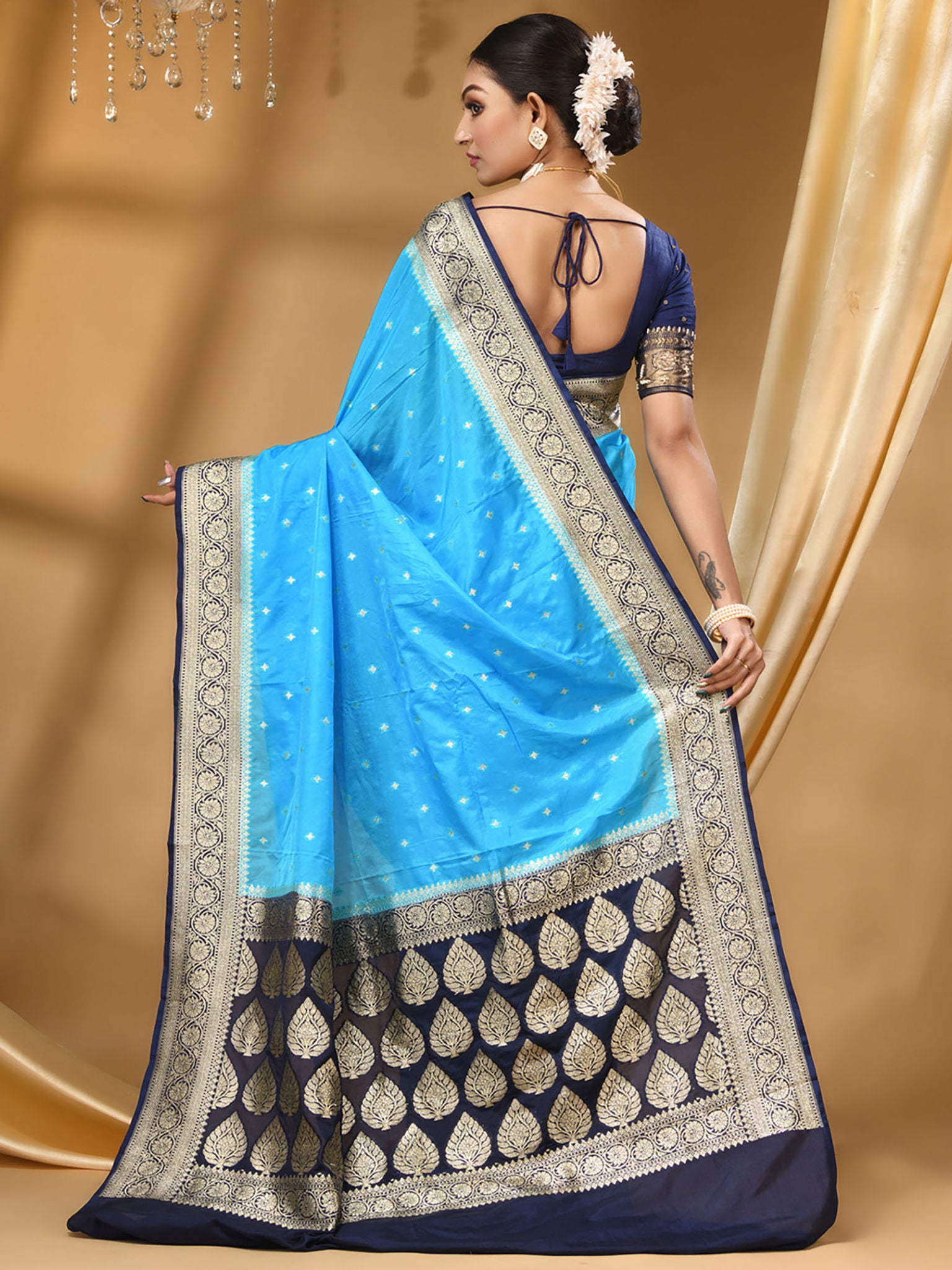 Katan Silk Handloom Banarasi Saree Sky Blue And Black - THE WEAVER