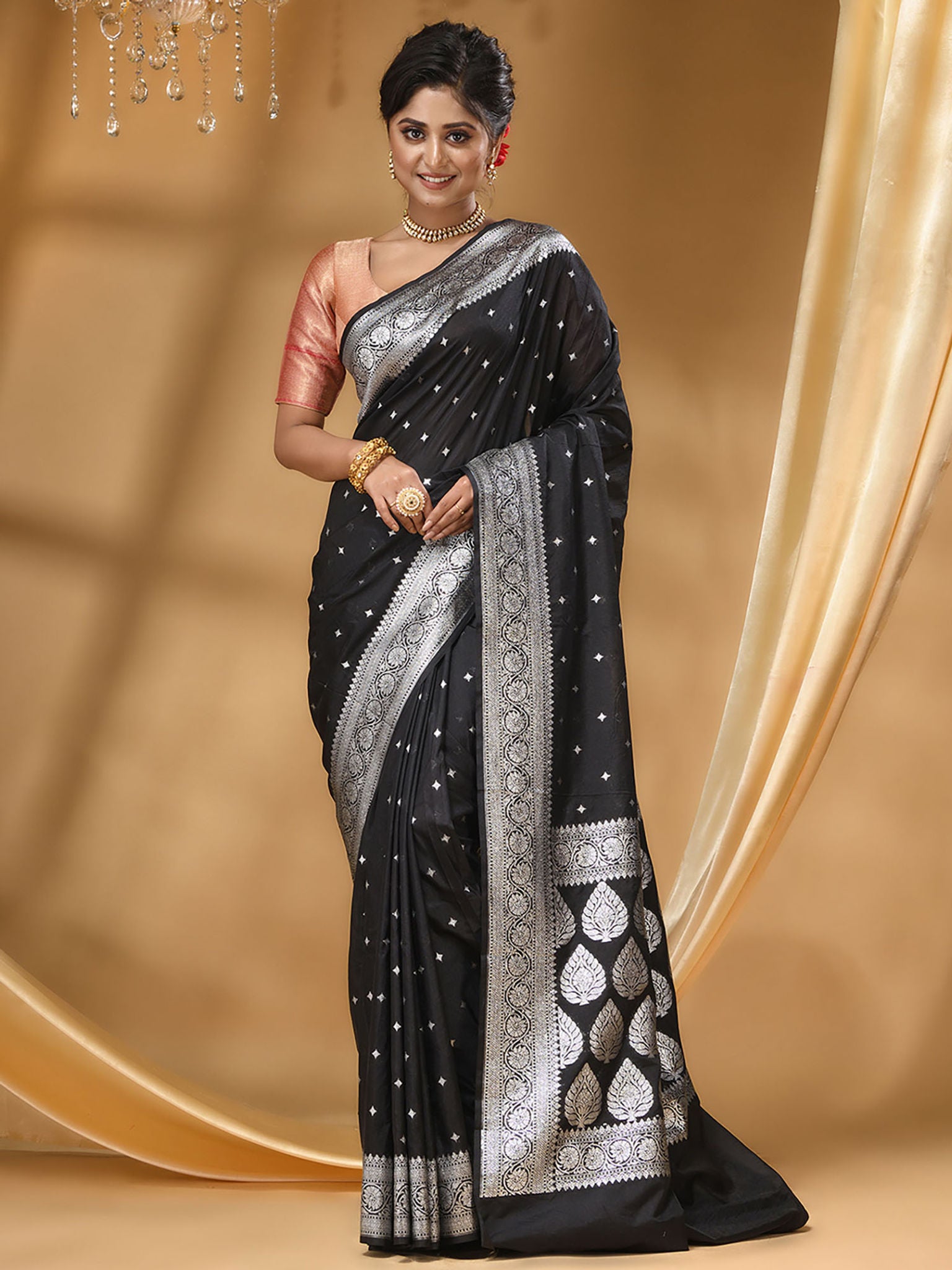 Katan Silk Handloom Banarasi Saree Black - THE WEAVER